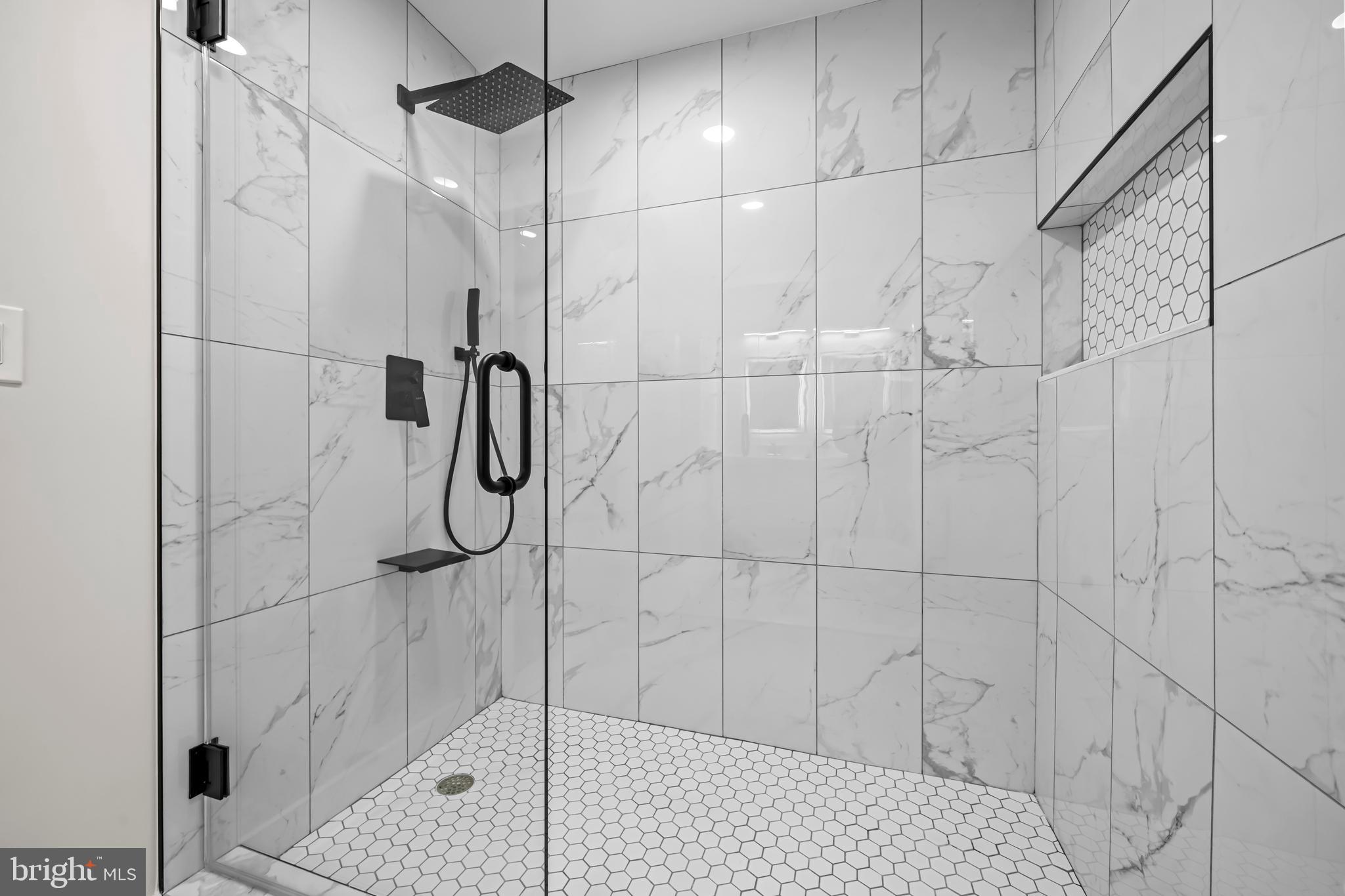 WILLET HEIGHTS - Residential Lease