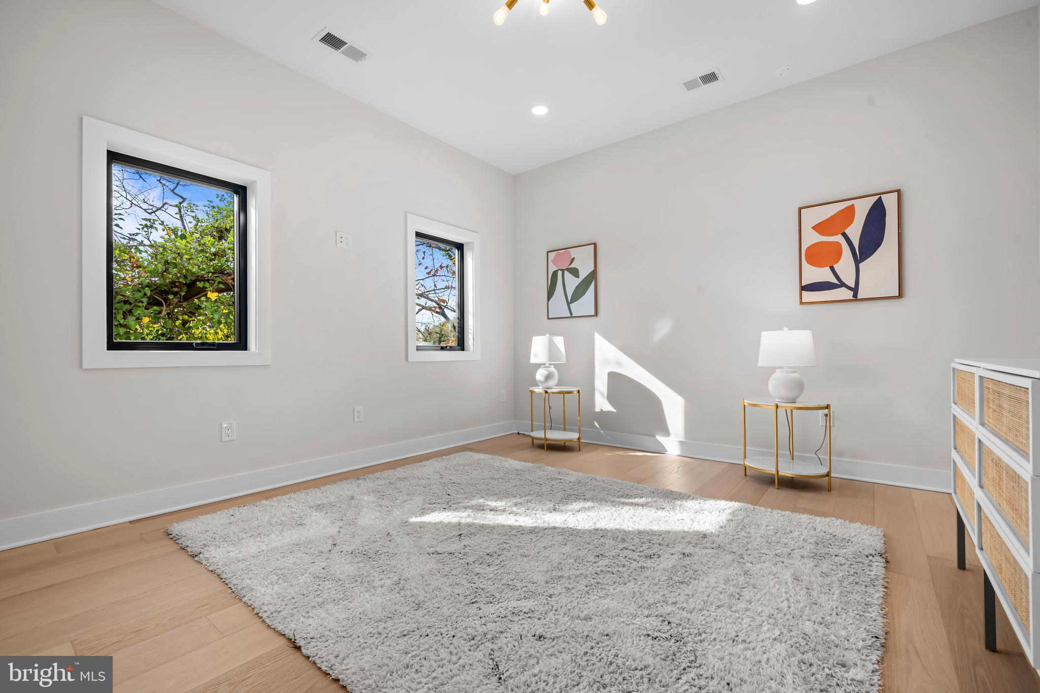 WILLET HEIGHTS - Residential Lease