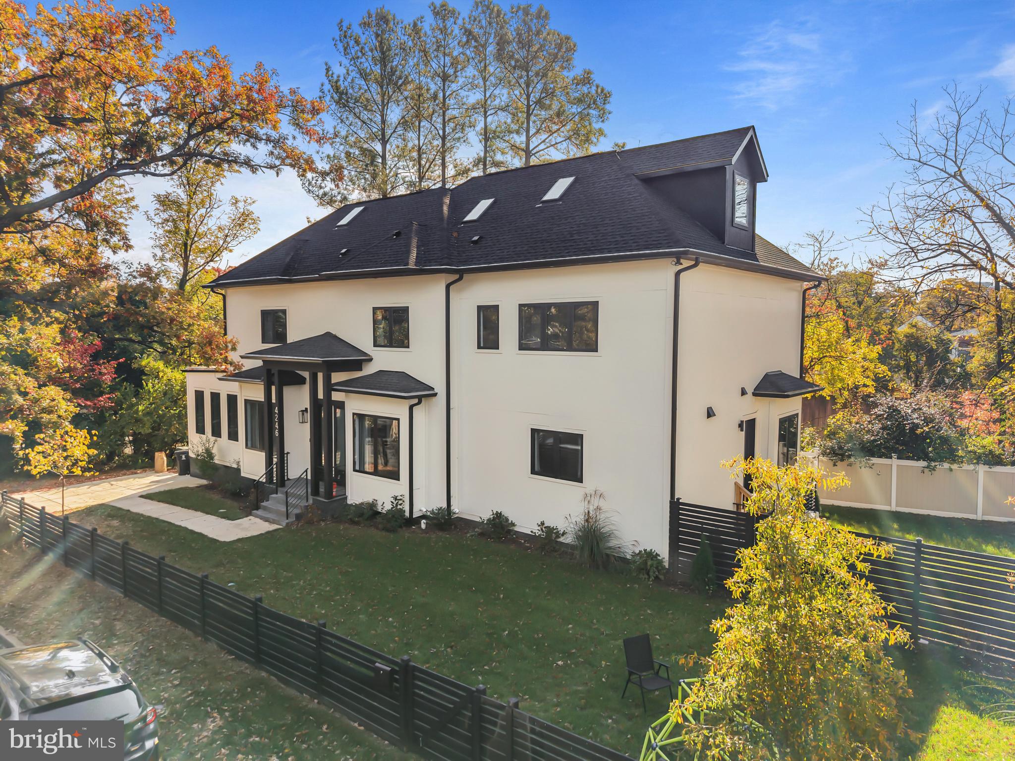 WILLET HEIGHTS - Residential Lease