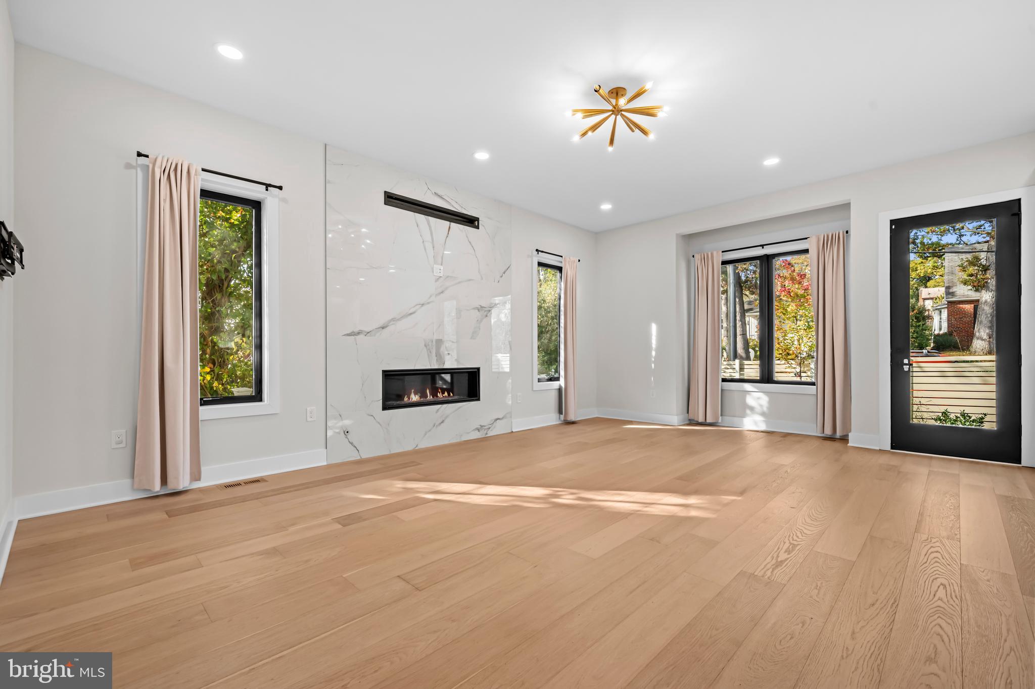 WILLET HEIGHTS - Residential Lease