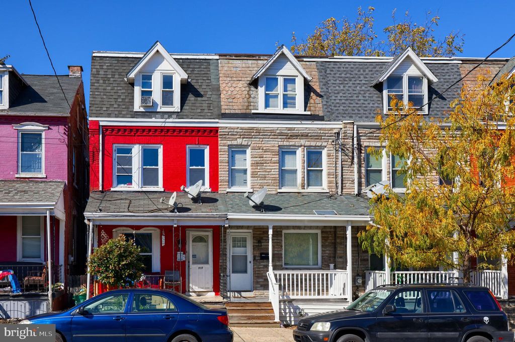 Photo of 817 Manor Street, Lancaster, PA 17603 (MLS # PALA2042498)