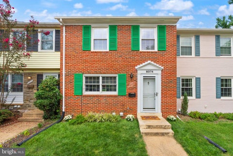 Photo of 8374 Glastonbury Court, ANNANDALE, VA 22003 (MLS # VAFX2328942)