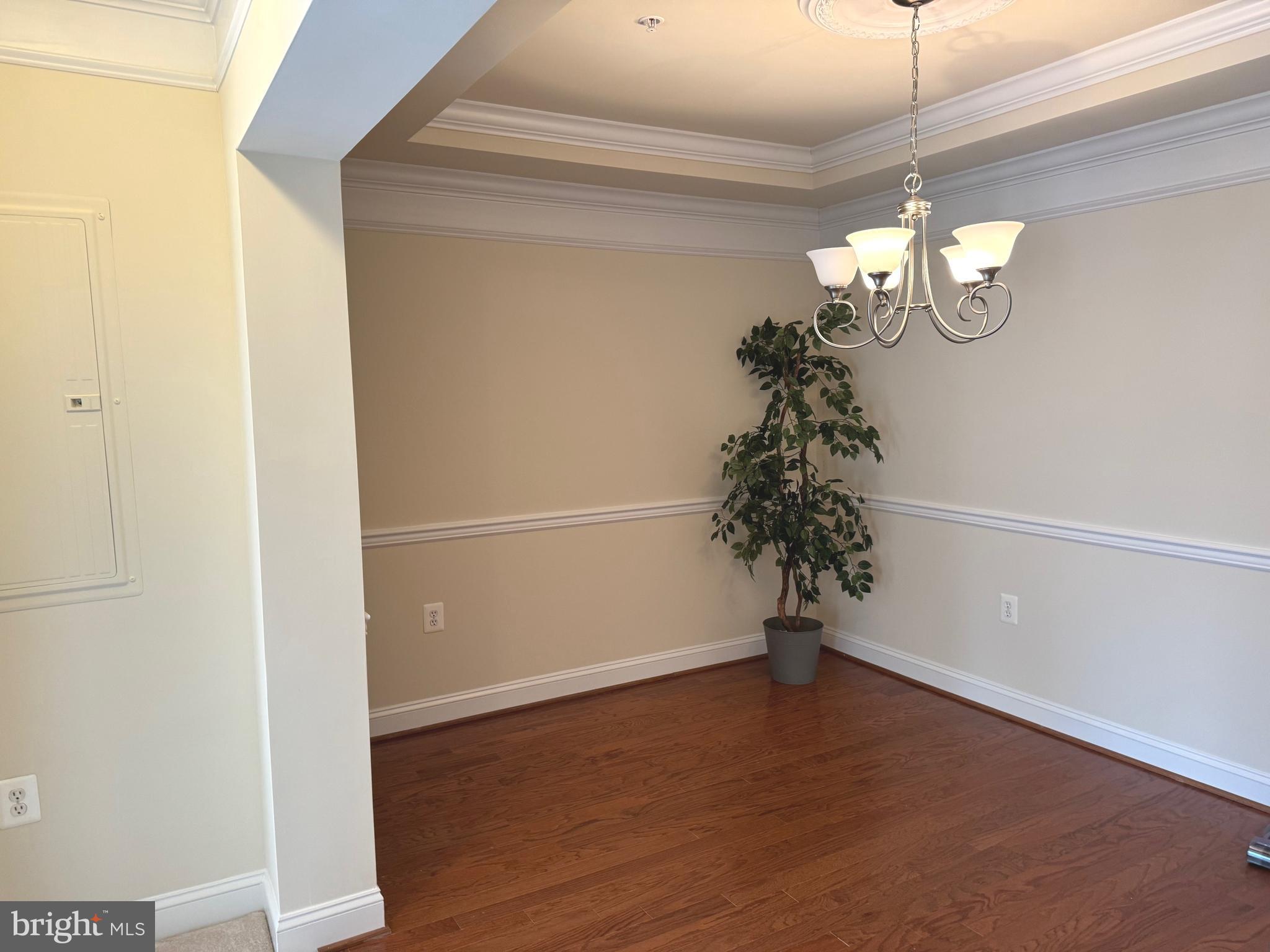 SAINTSBURY PLAZA - Residential Lease