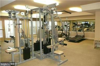 SAINTSBURY PLAZA - Residential Lease