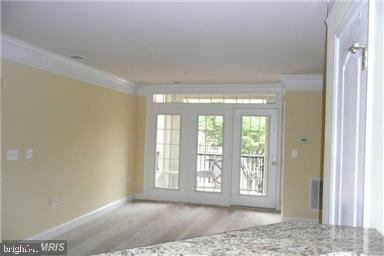 SAINTSBURY PLAZA - Residential Lease