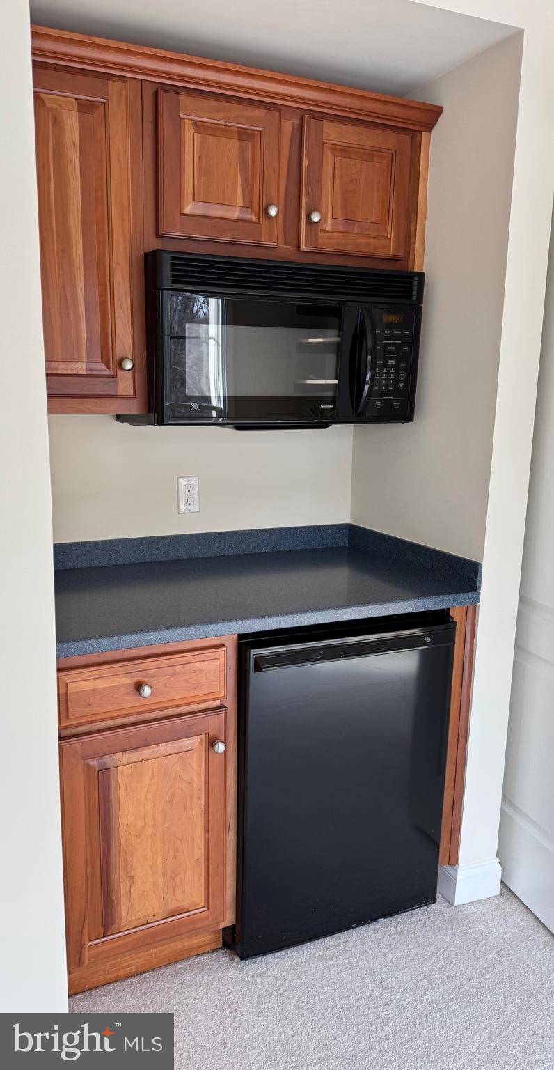 SAINTSBURY PLAZA - Residential Lease