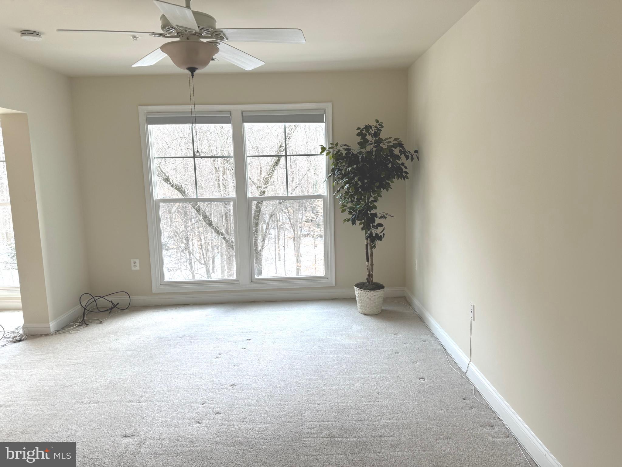 SAINTSBURY PLAZA - Residential Lease