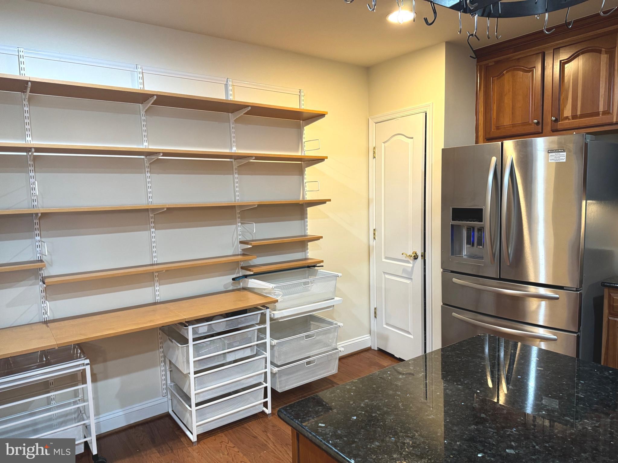 SAINTSBURY PLAZA - Residential Lease