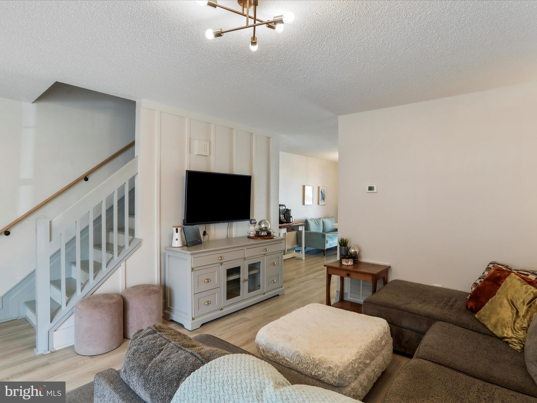 1114 PATRICK HENRY PLACE