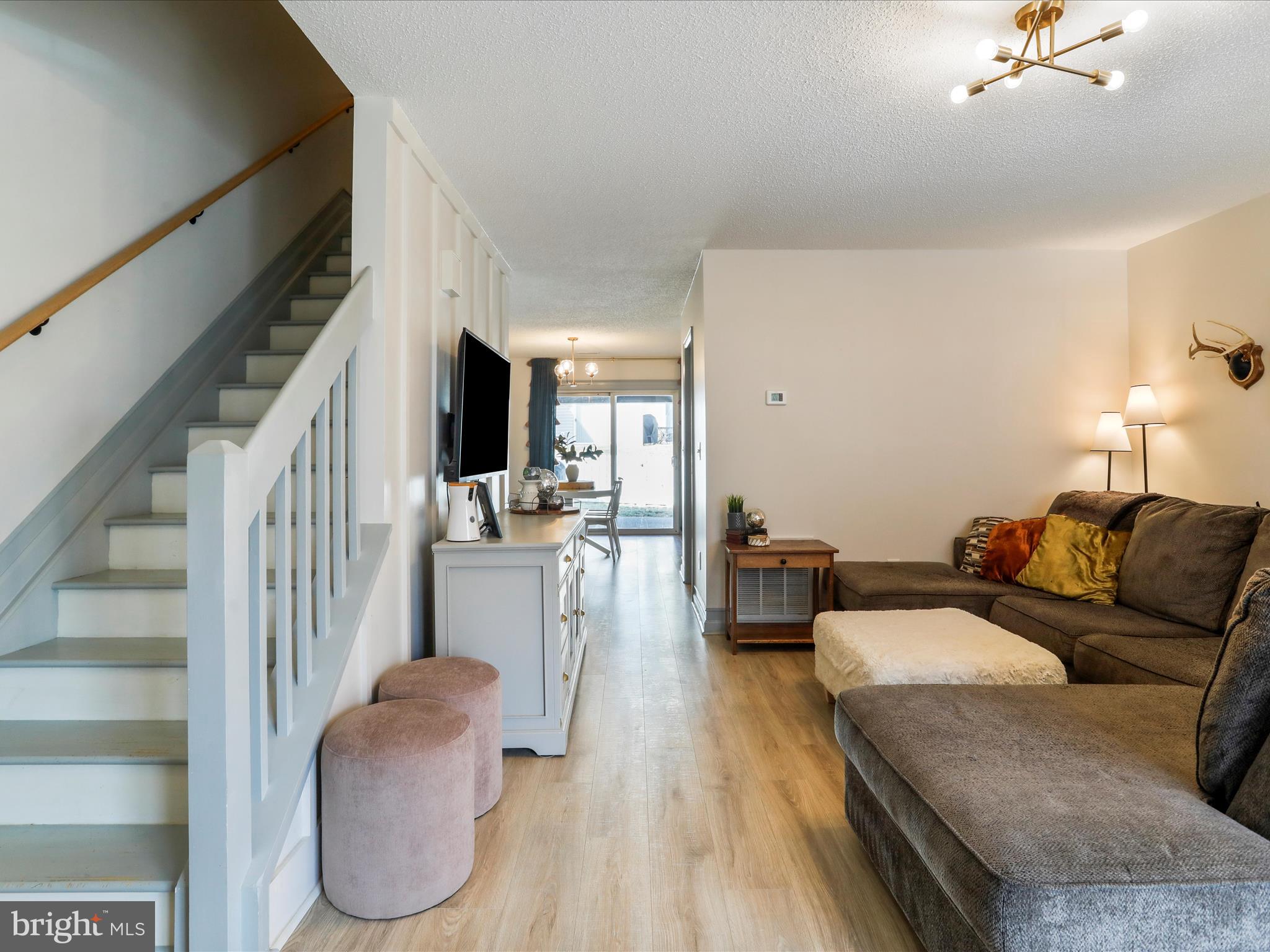 1114 PATRICK HENRY PLACE