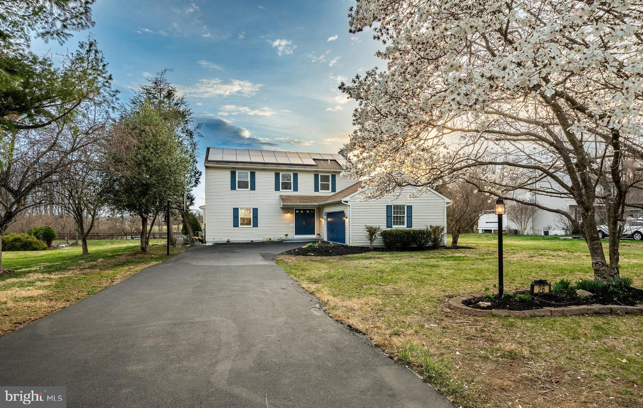 26 BRIDLE COURT W