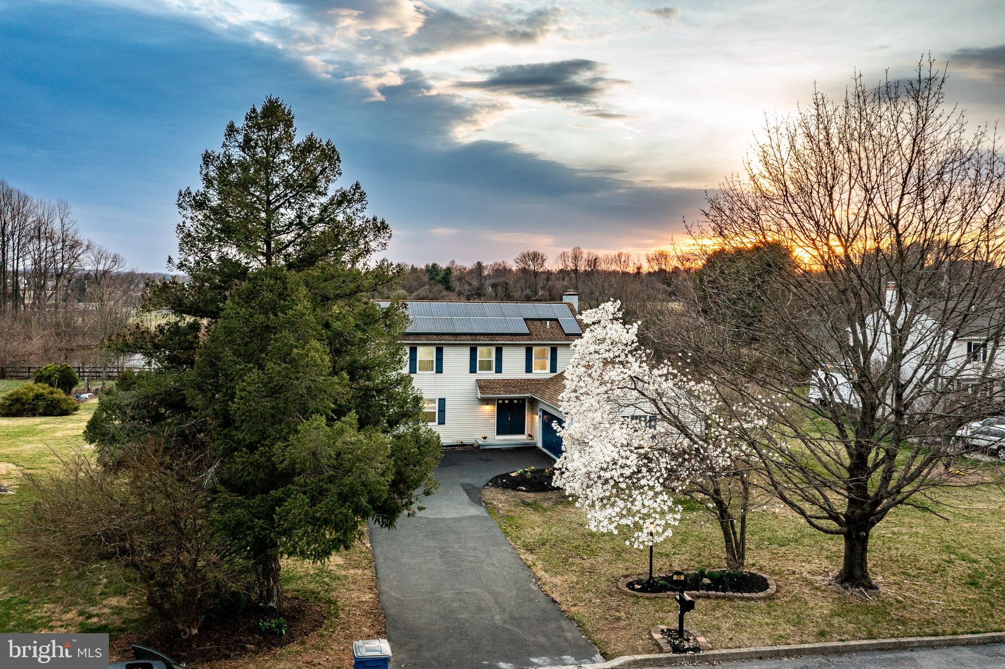 26 BRIDLE COURT W