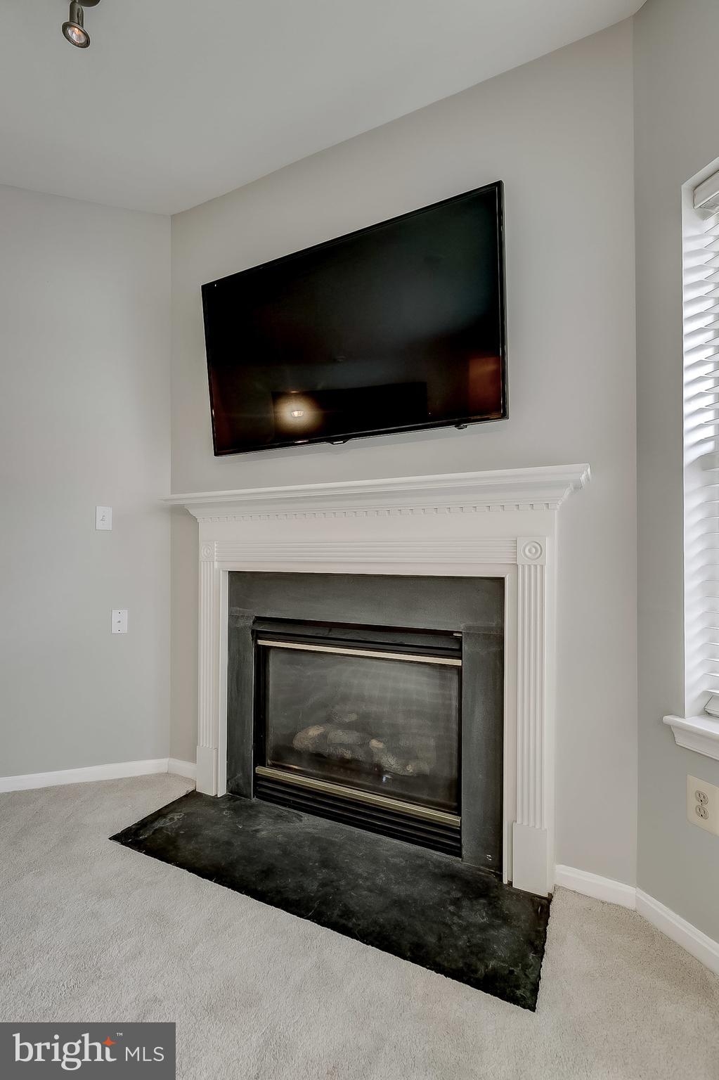 HOPEWELL POINTE - Residential