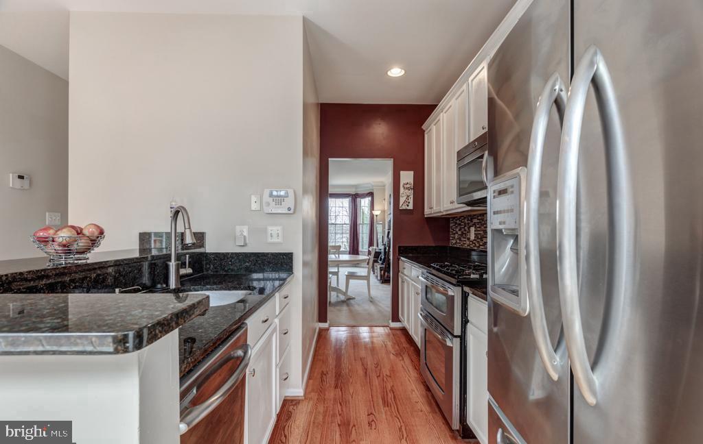 KINGSTOWNE - Residential Lease