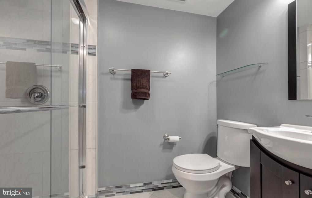 KINGSTOWNE - Residential Lease