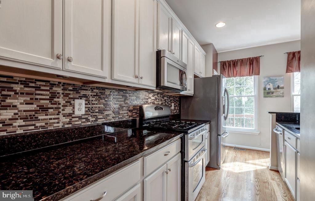 KINGSTOWNE - Residential Lease