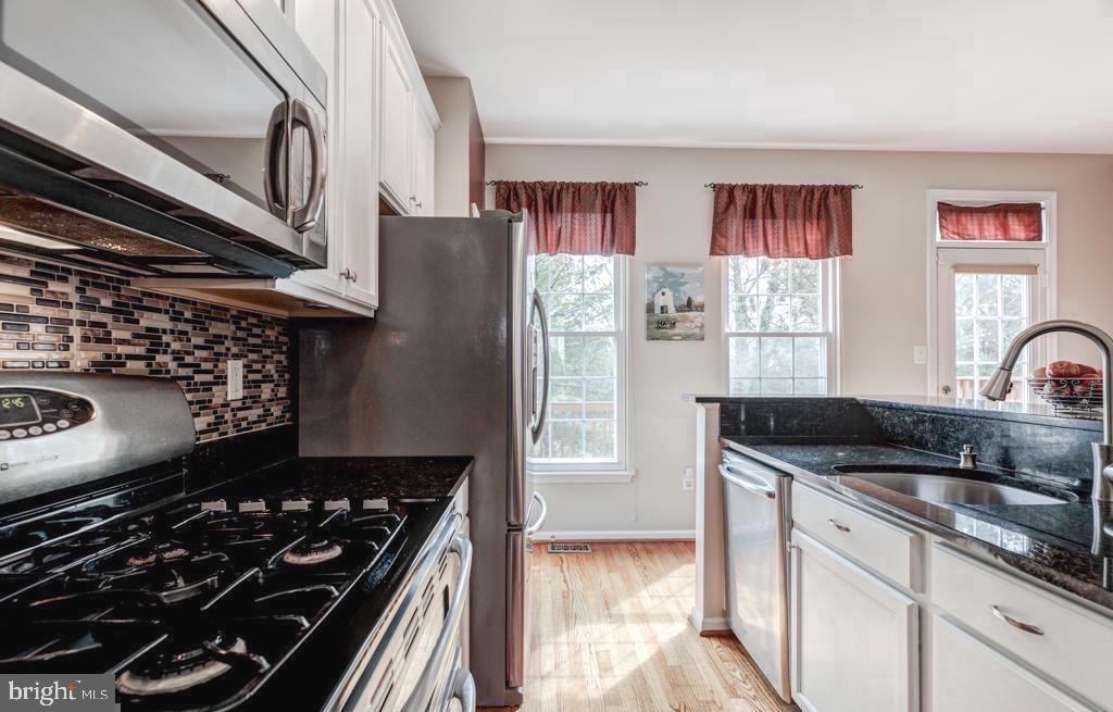 KINGSTOWNE - Residential Lease