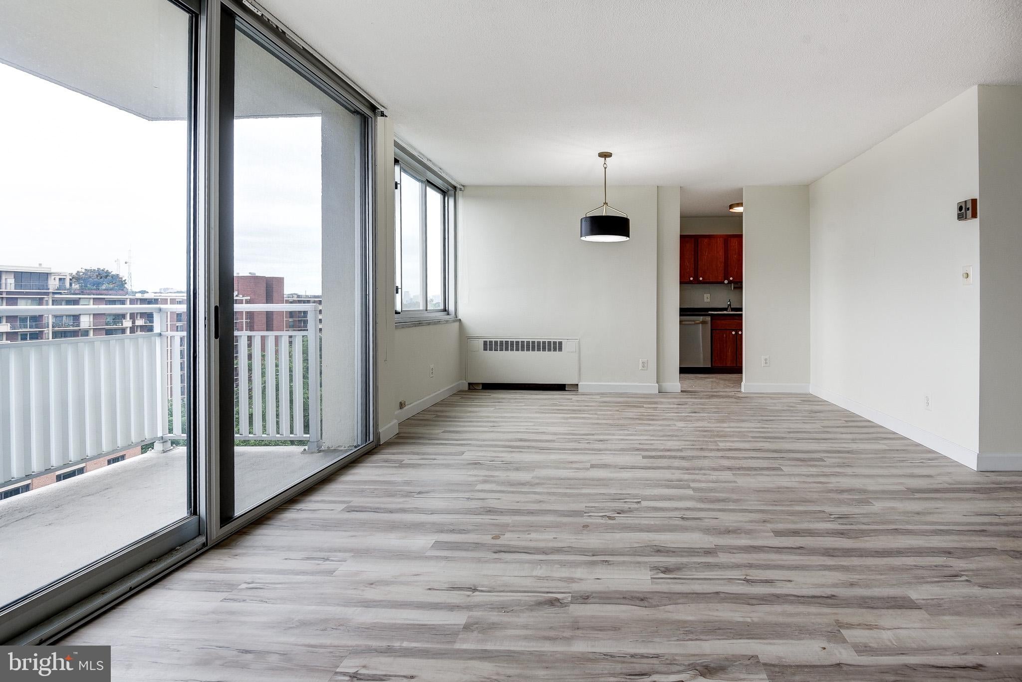 1301 S ARLINGTON RIDGE ROAD 811