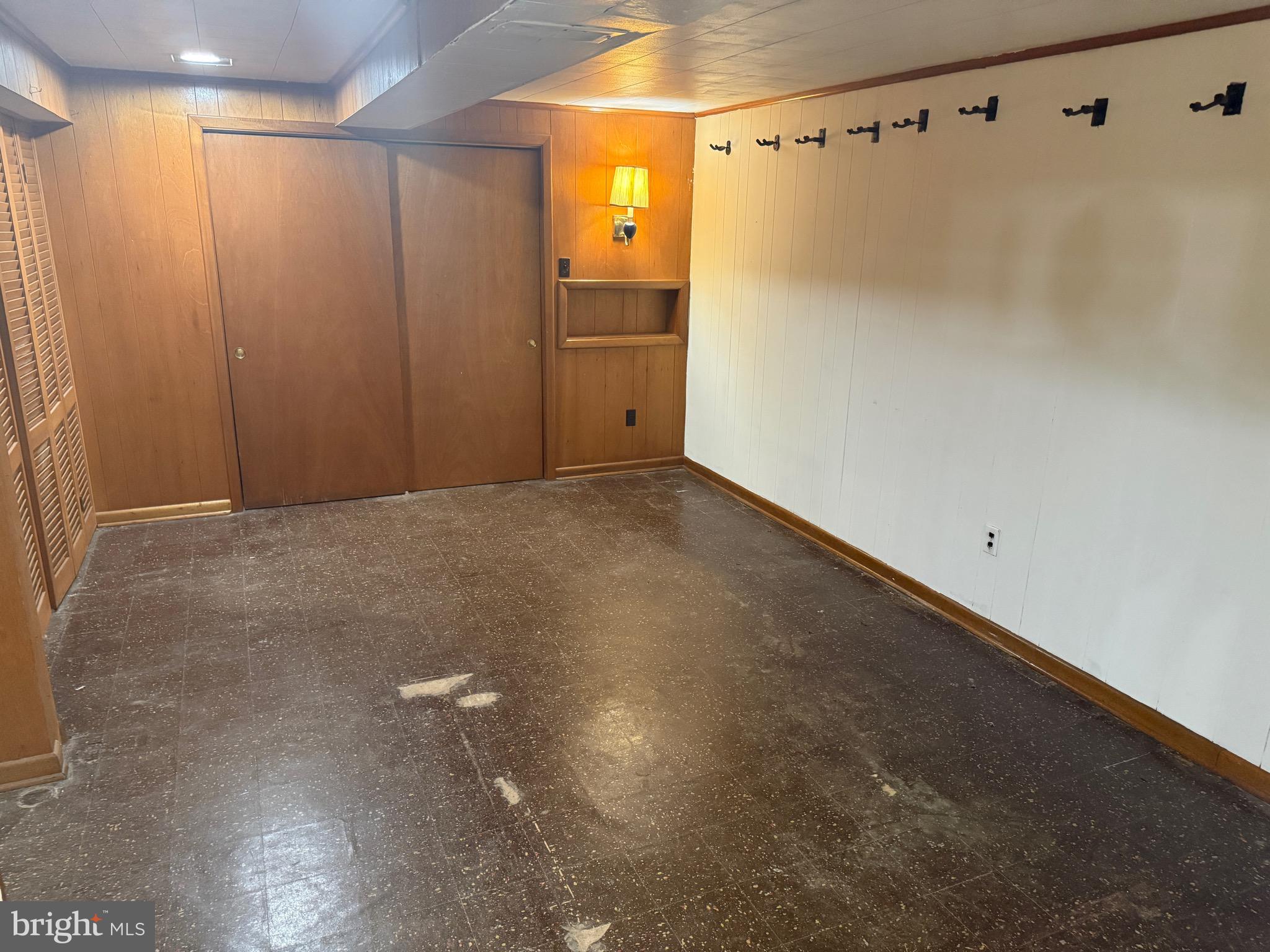 RAY PARK ESTATES - Residential