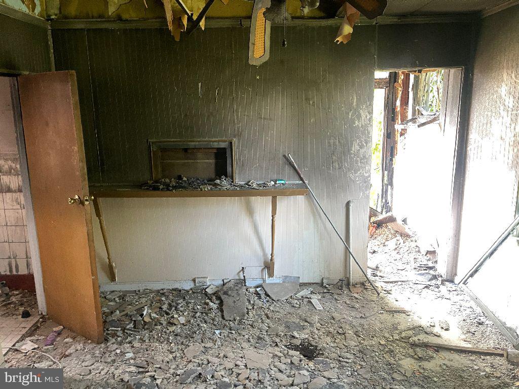 ARLINGTON - Residential