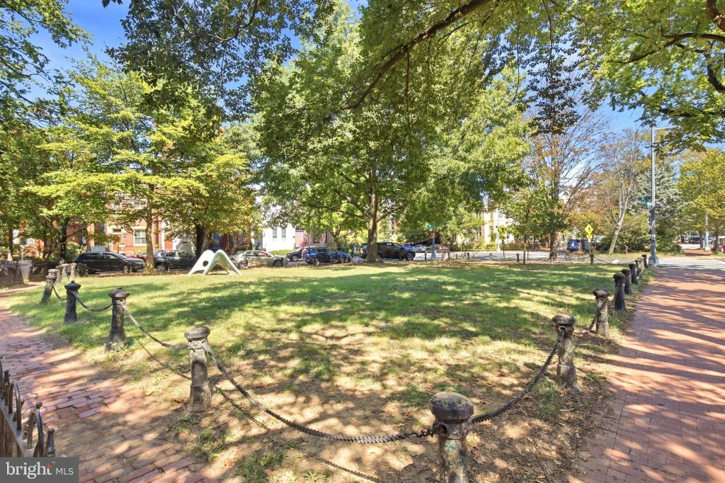 820 North Carolina Avenue SE, Washington, DC 20003