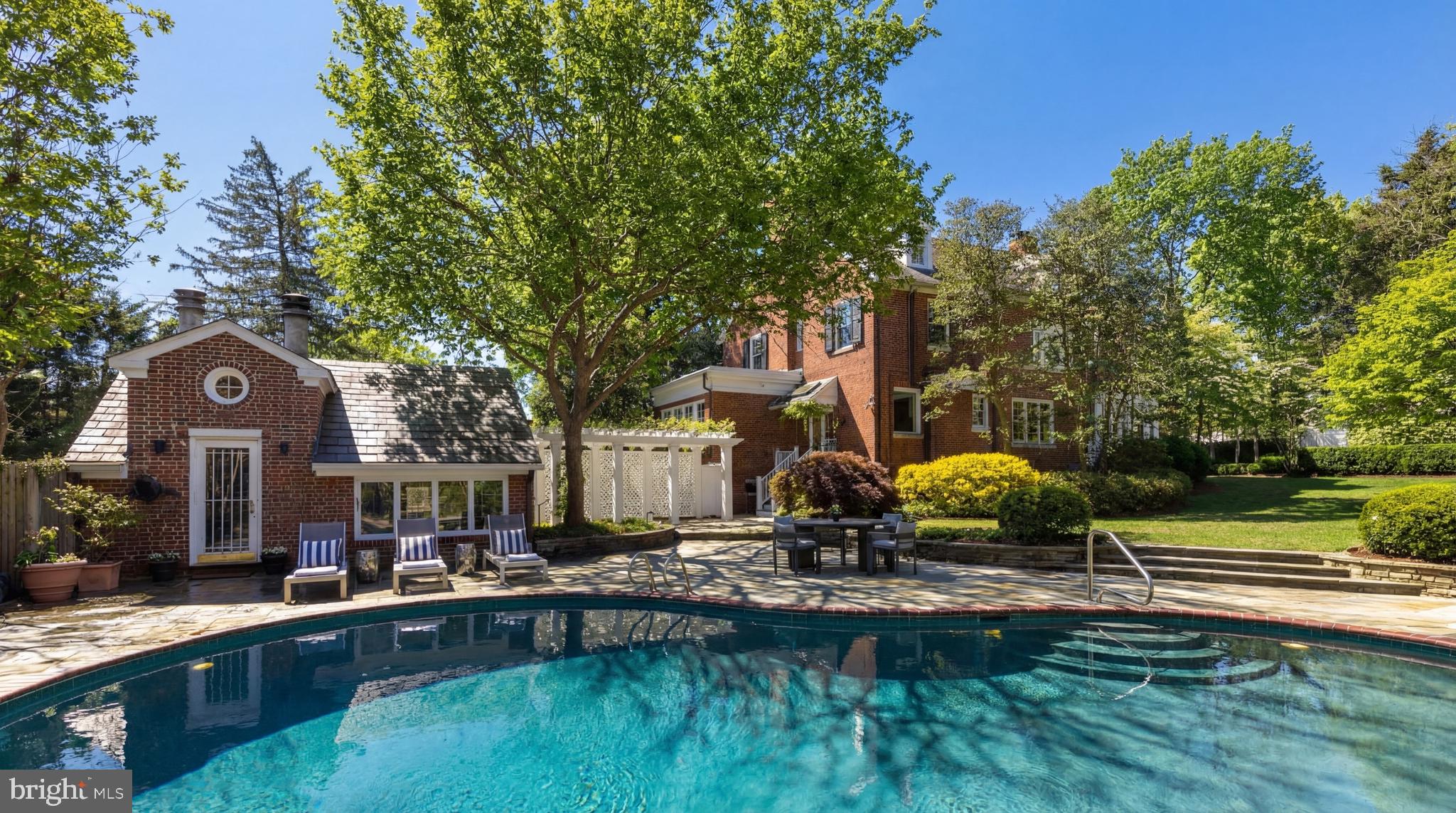 OBSERVATORY CIRCLE - Residential