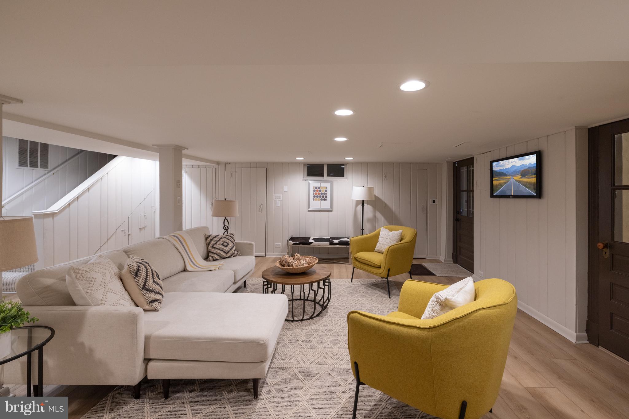OBSERVATORY CIRCLE - Residential