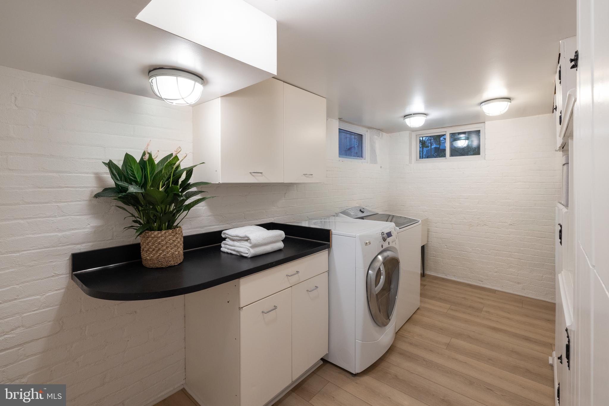 OBSERVATORY CIRCLE - Residential