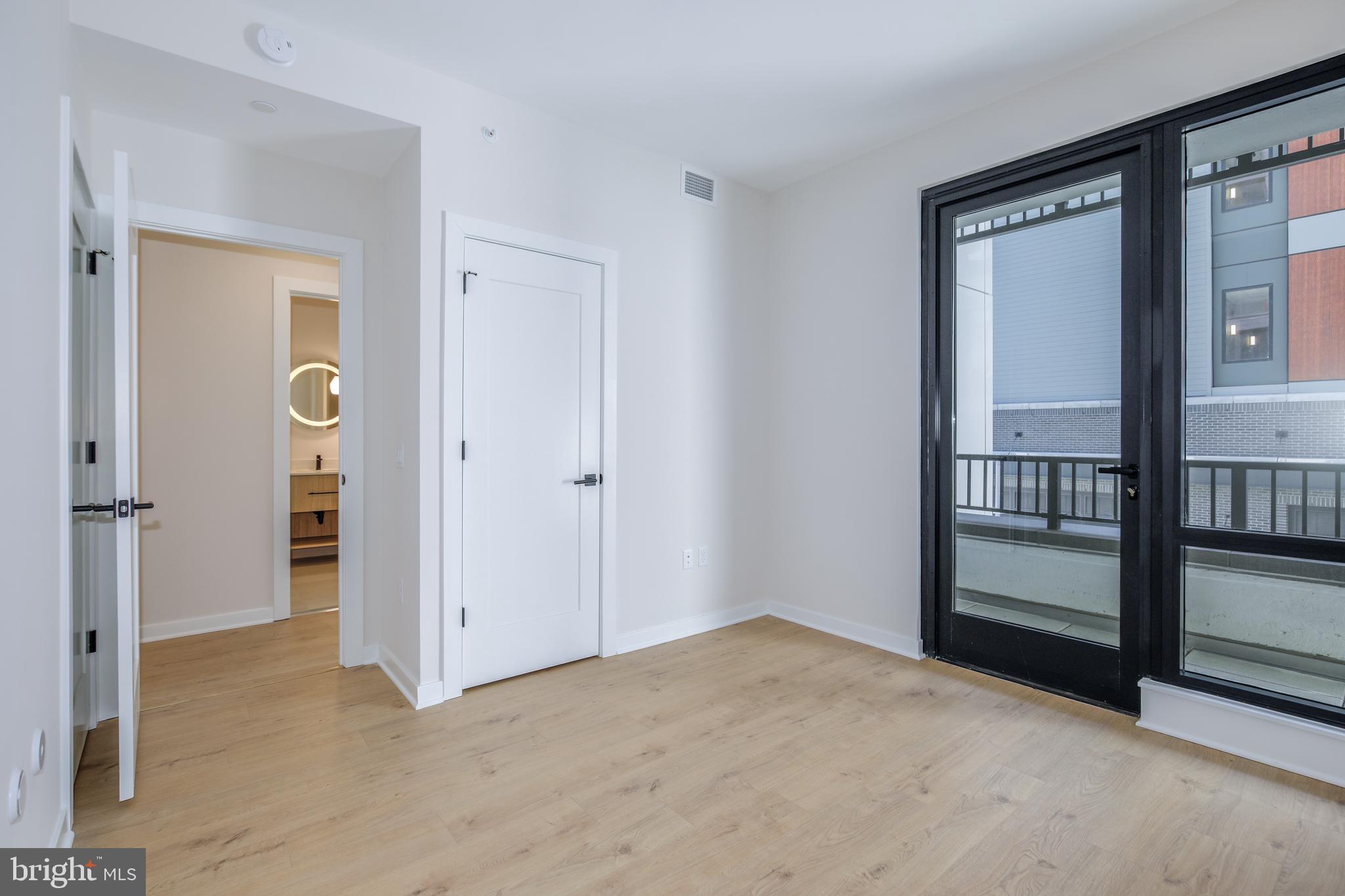 FALLS CHURCH CITY - Residential