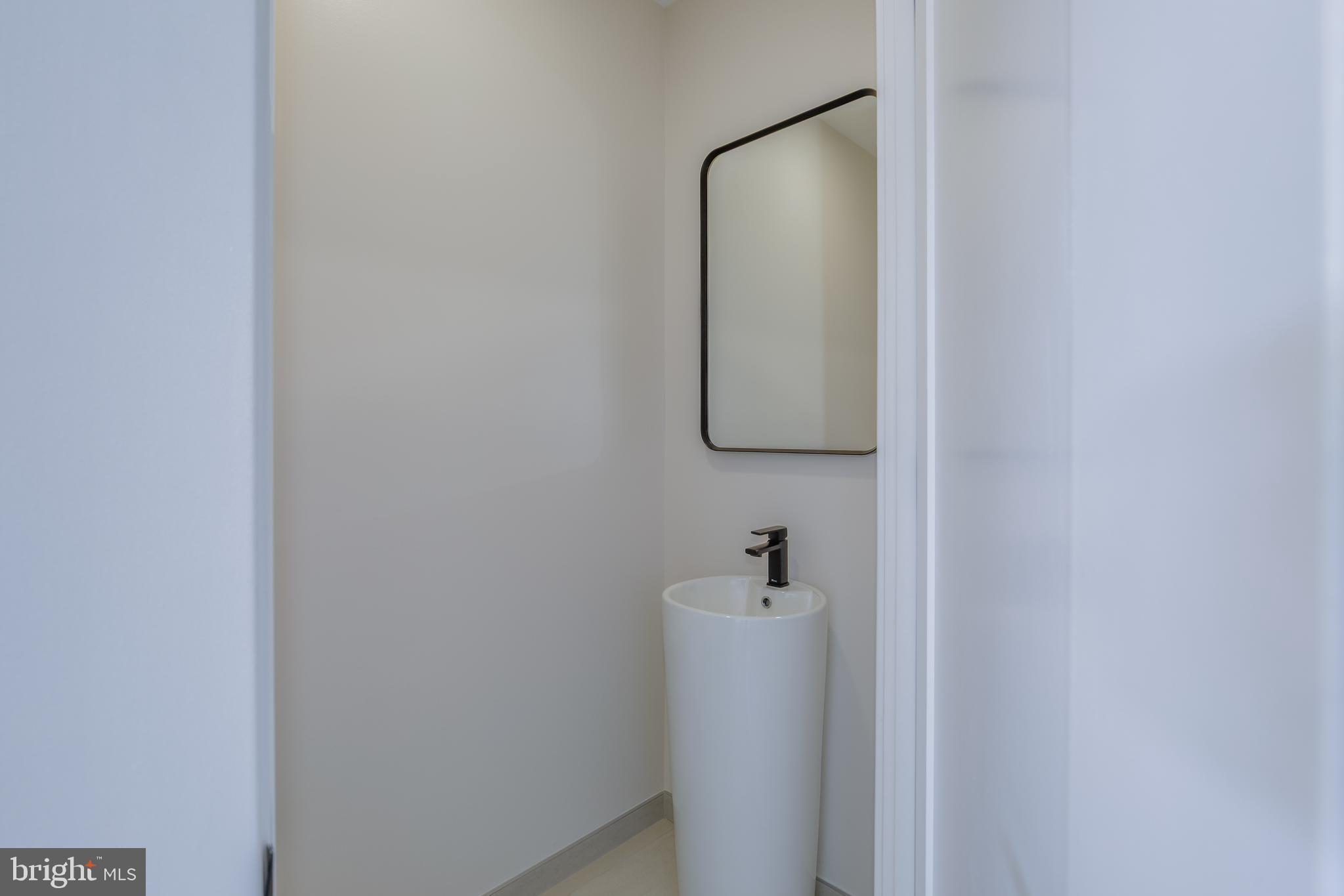 FALLS CHURCH CITY - Residential