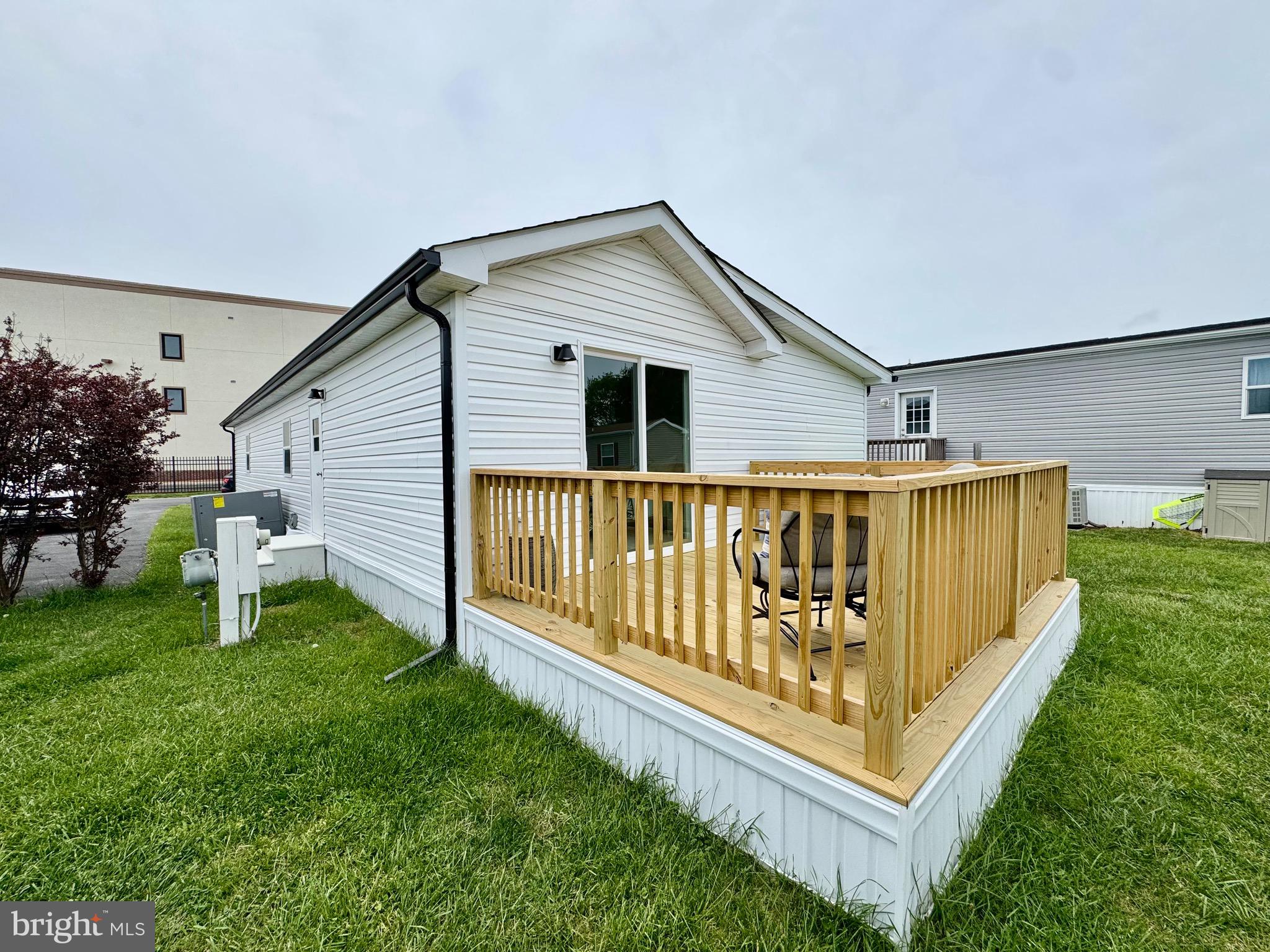 COLONIAL EAST MHP - Residential