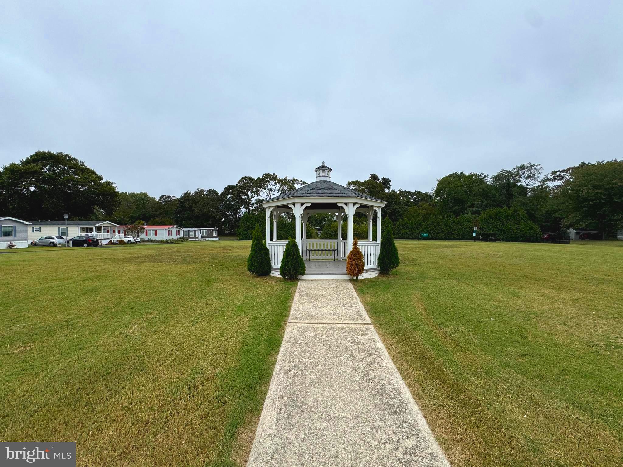 COLONIAL EAST MHP - Residential