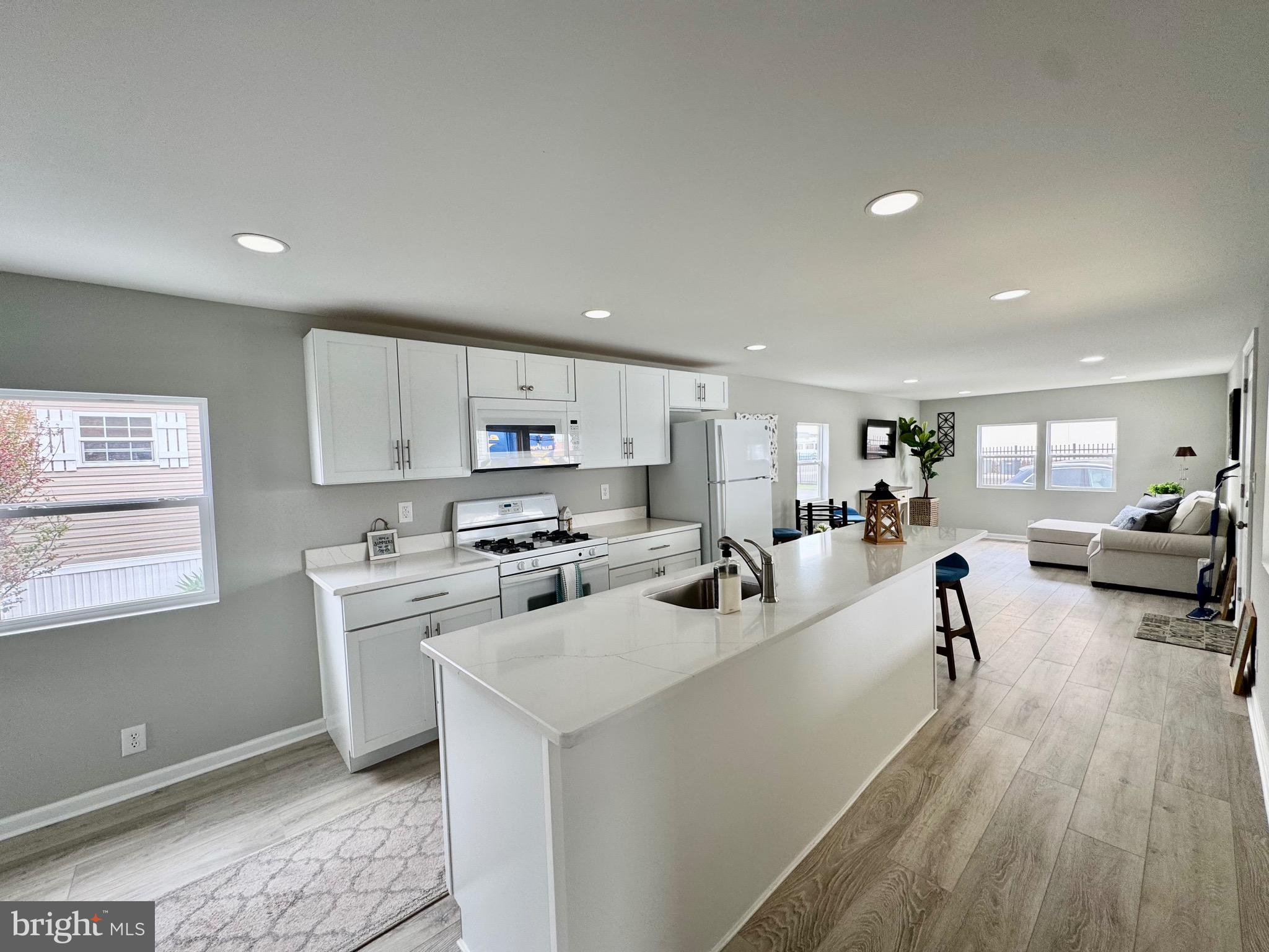 14 COLONIAL LANE 15590