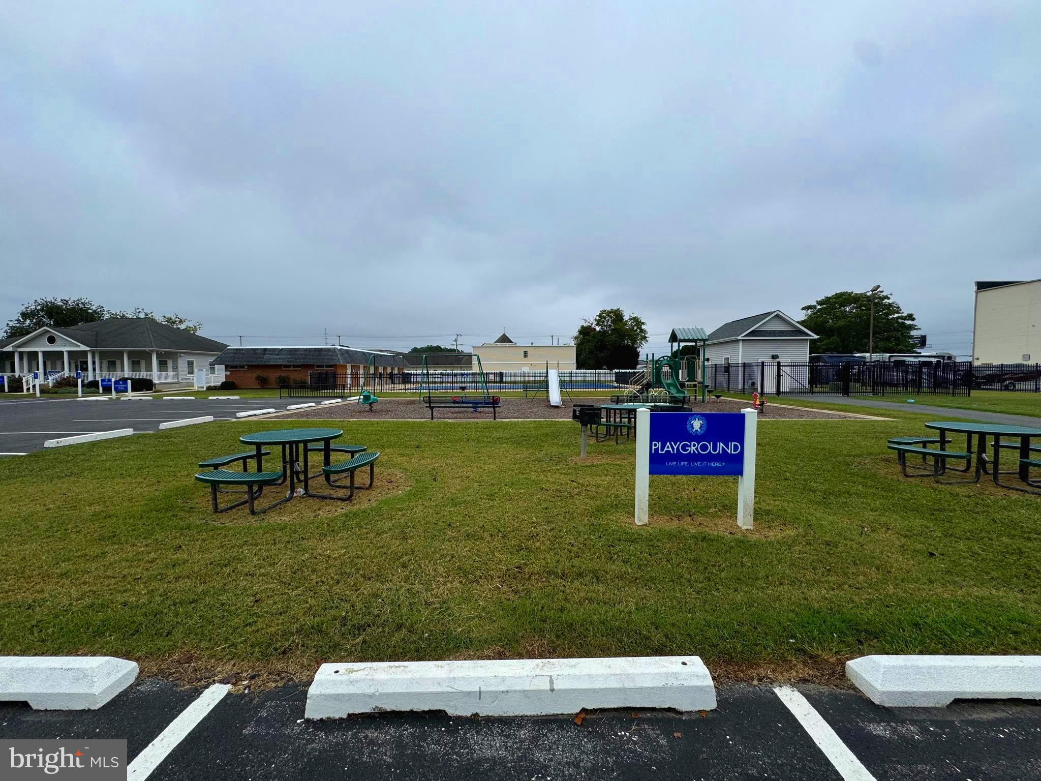 COLONIAL EAST MHP - Residential