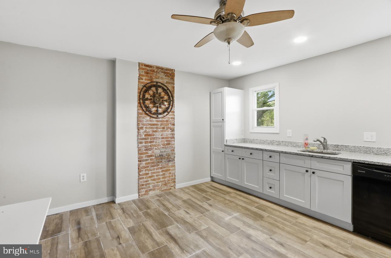 HAMPDEN HISTORIC DISTRICT - Residential