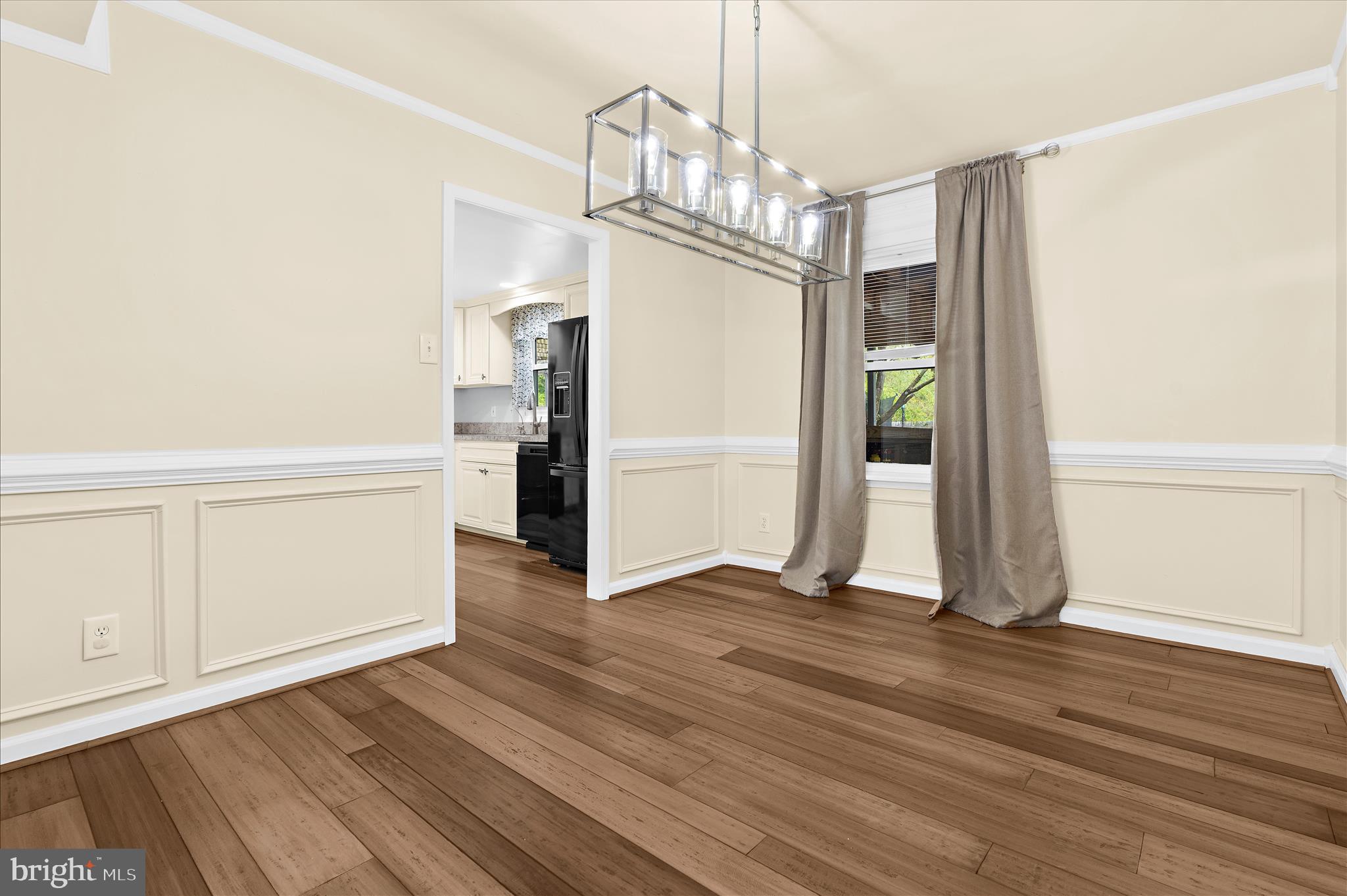 THE PROVINCES - Residential