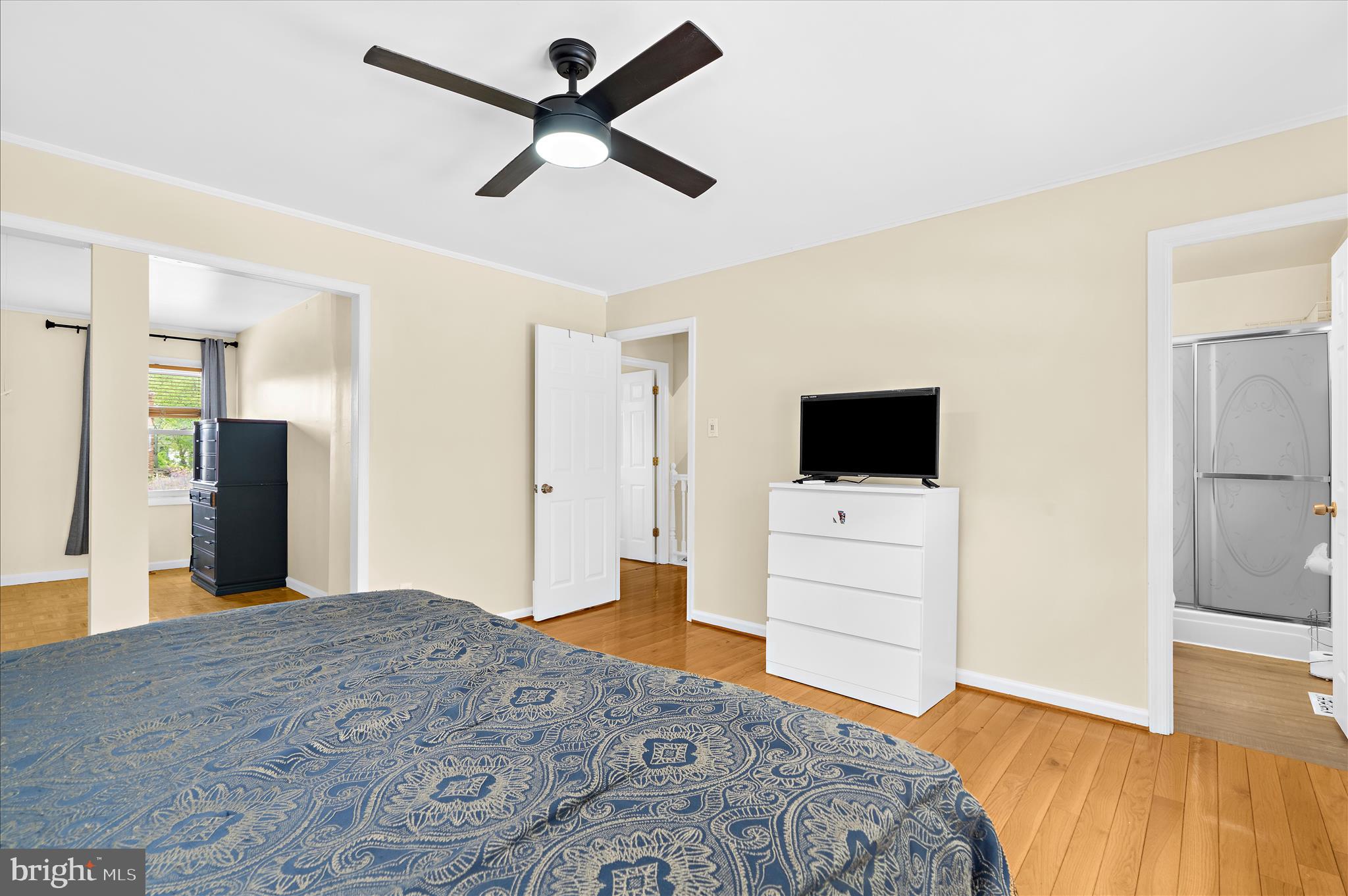 THE PROVINCES - Residential