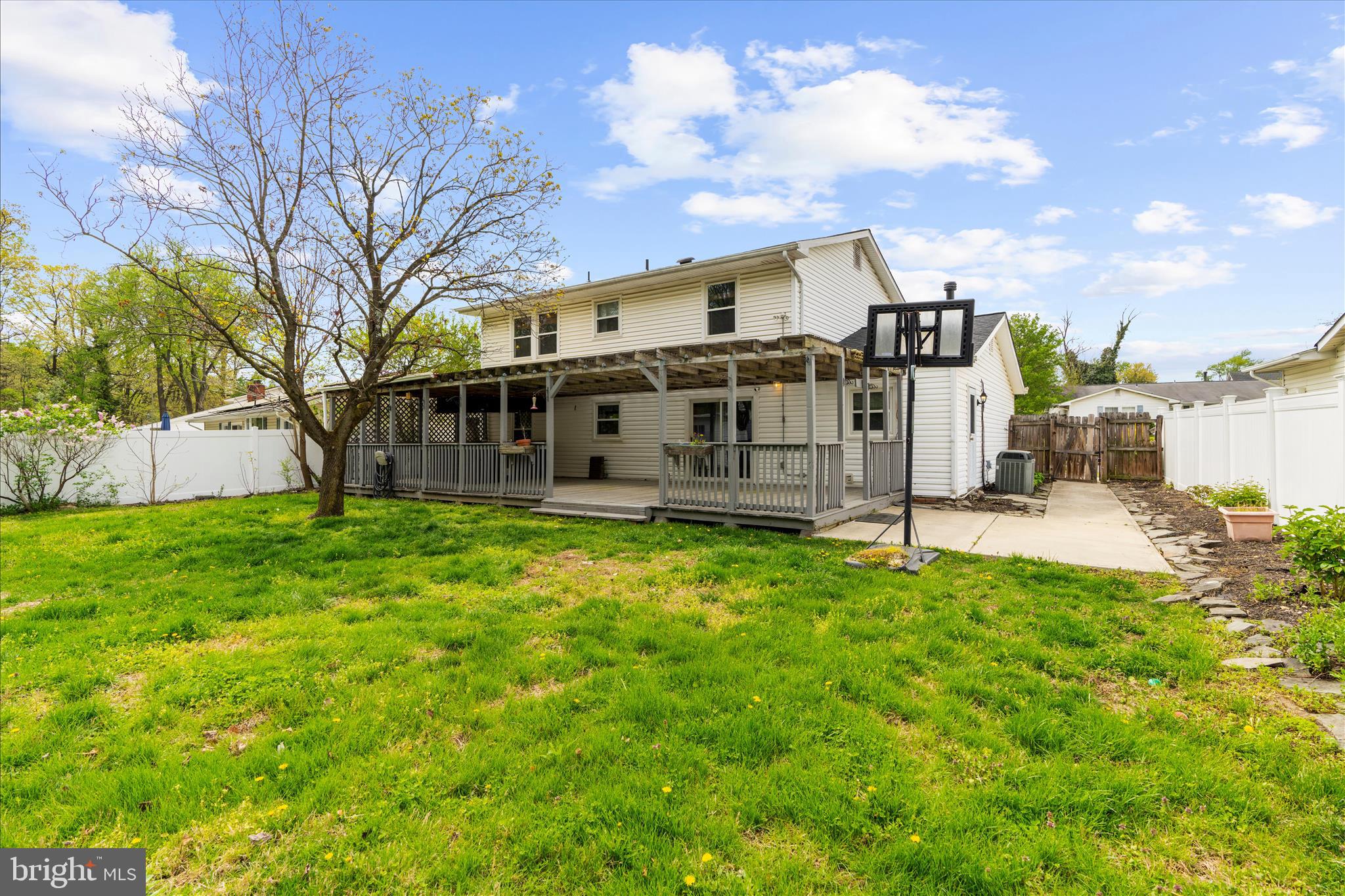 THE PROVINCES - Residential