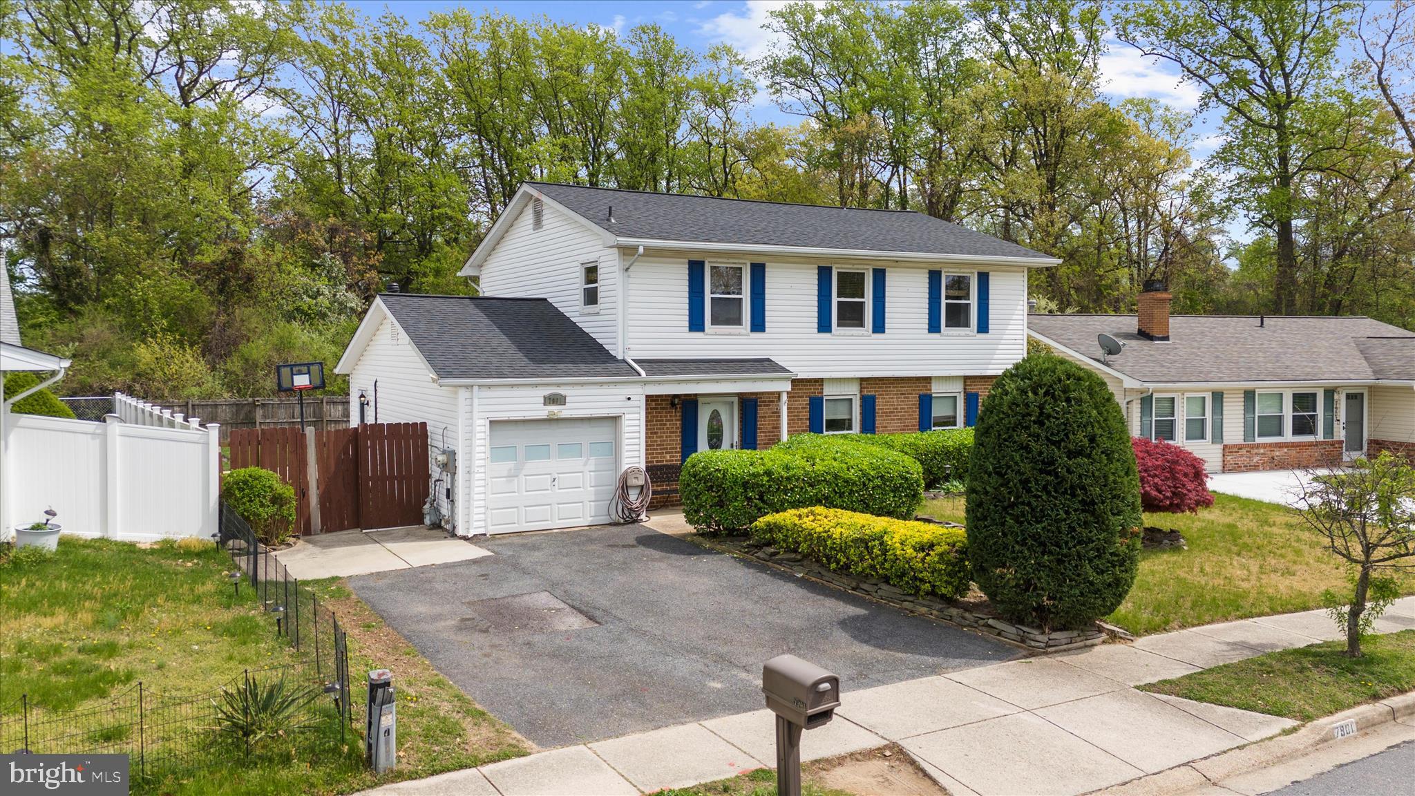 THE PROVINCES - Residential