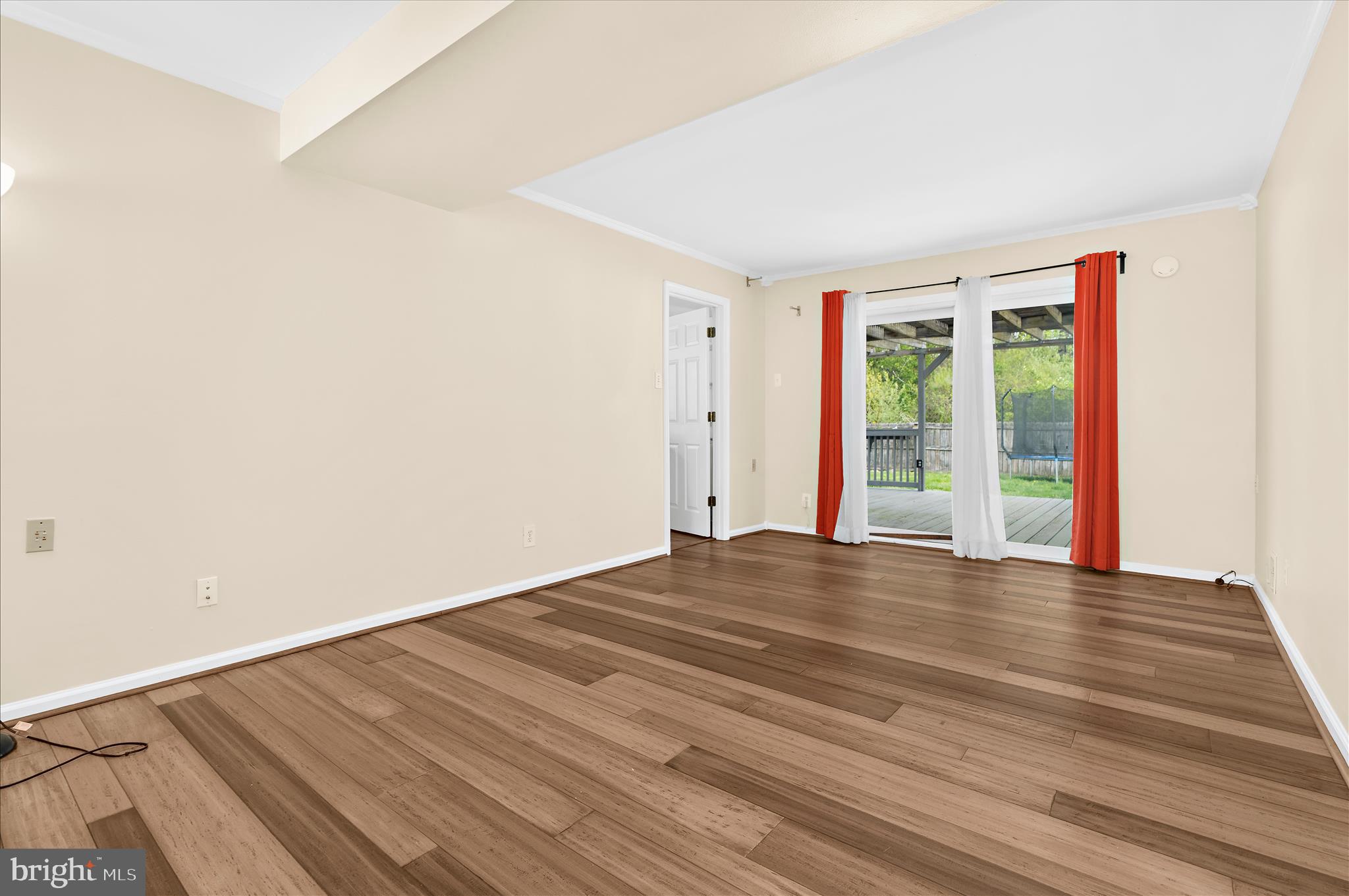 THE PROVINCES - Residential