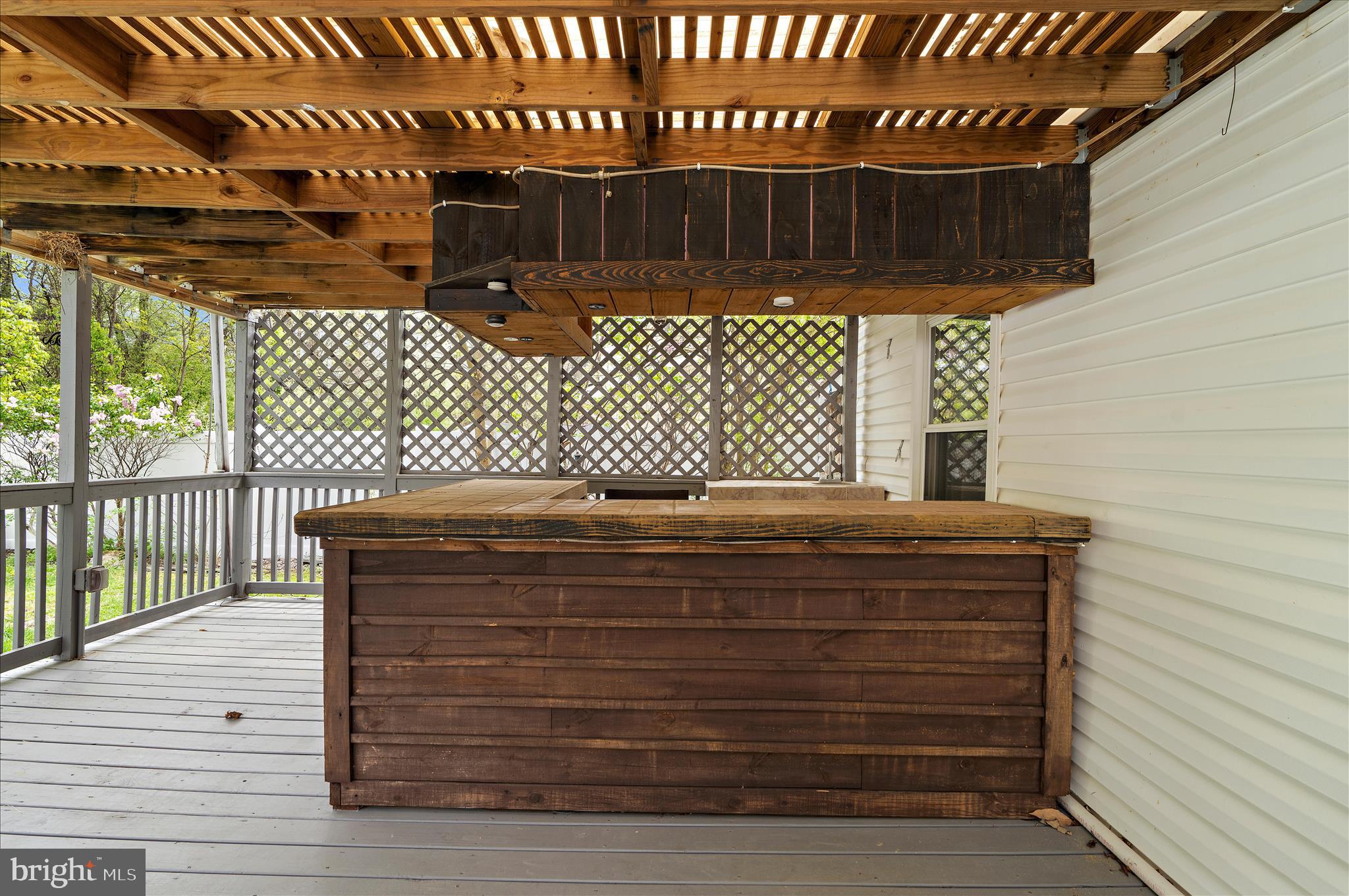 THE PROVINCES - Residential