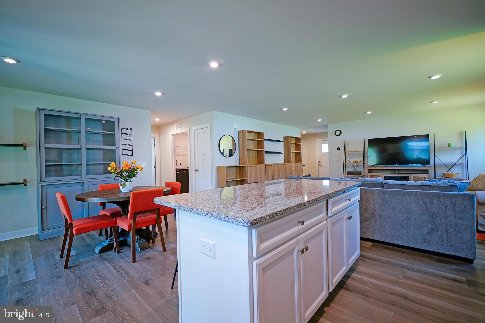 THE VINES OF SANDHILL - Residential