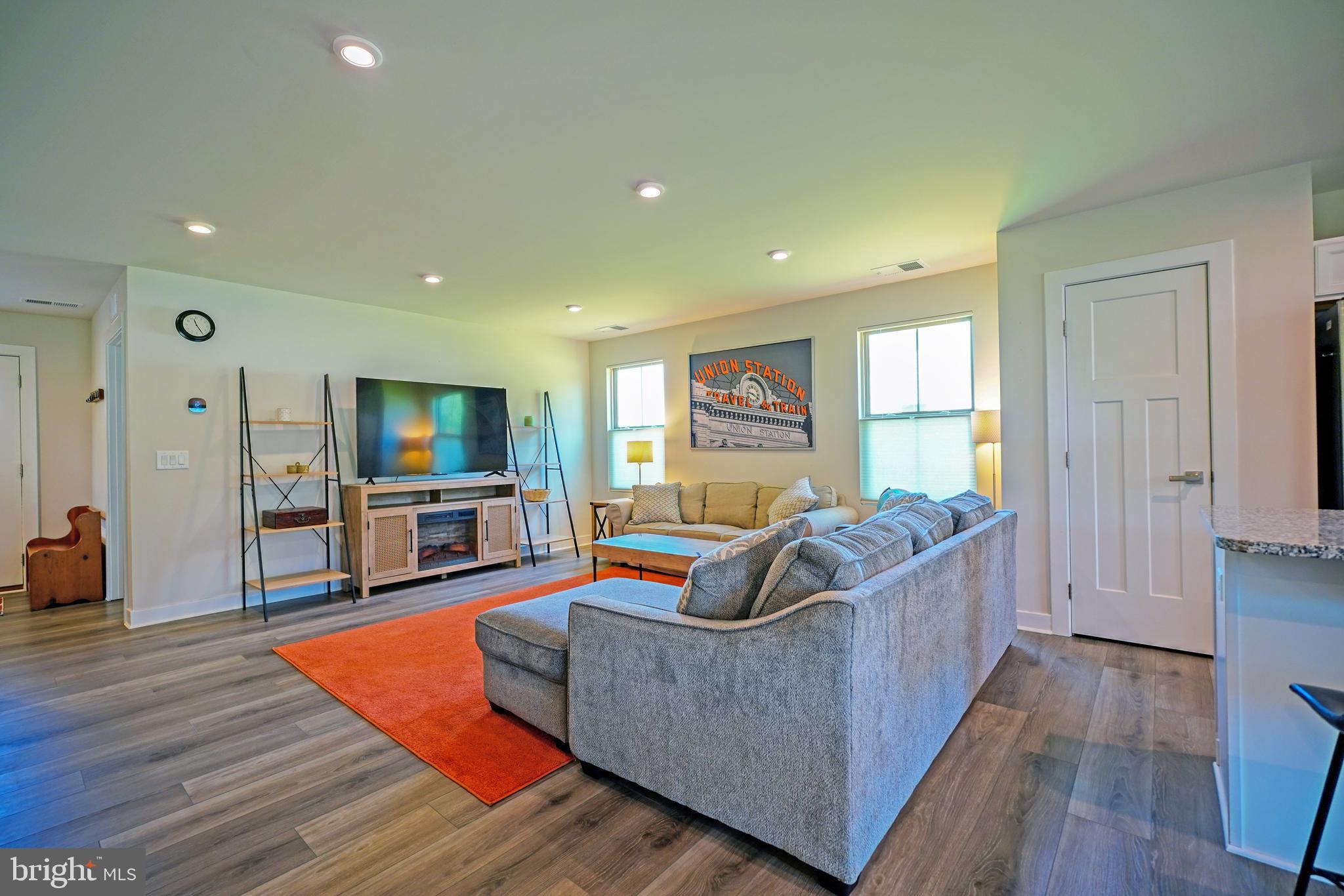 THE VINES OF SANDHILL - Residential