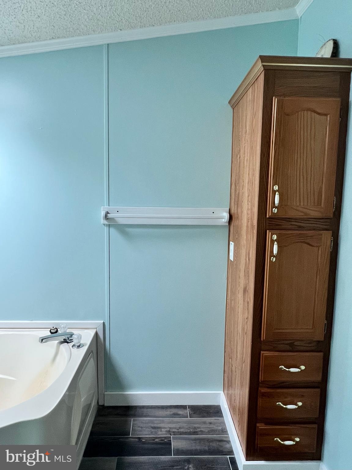 SALEM VIEW - Residential