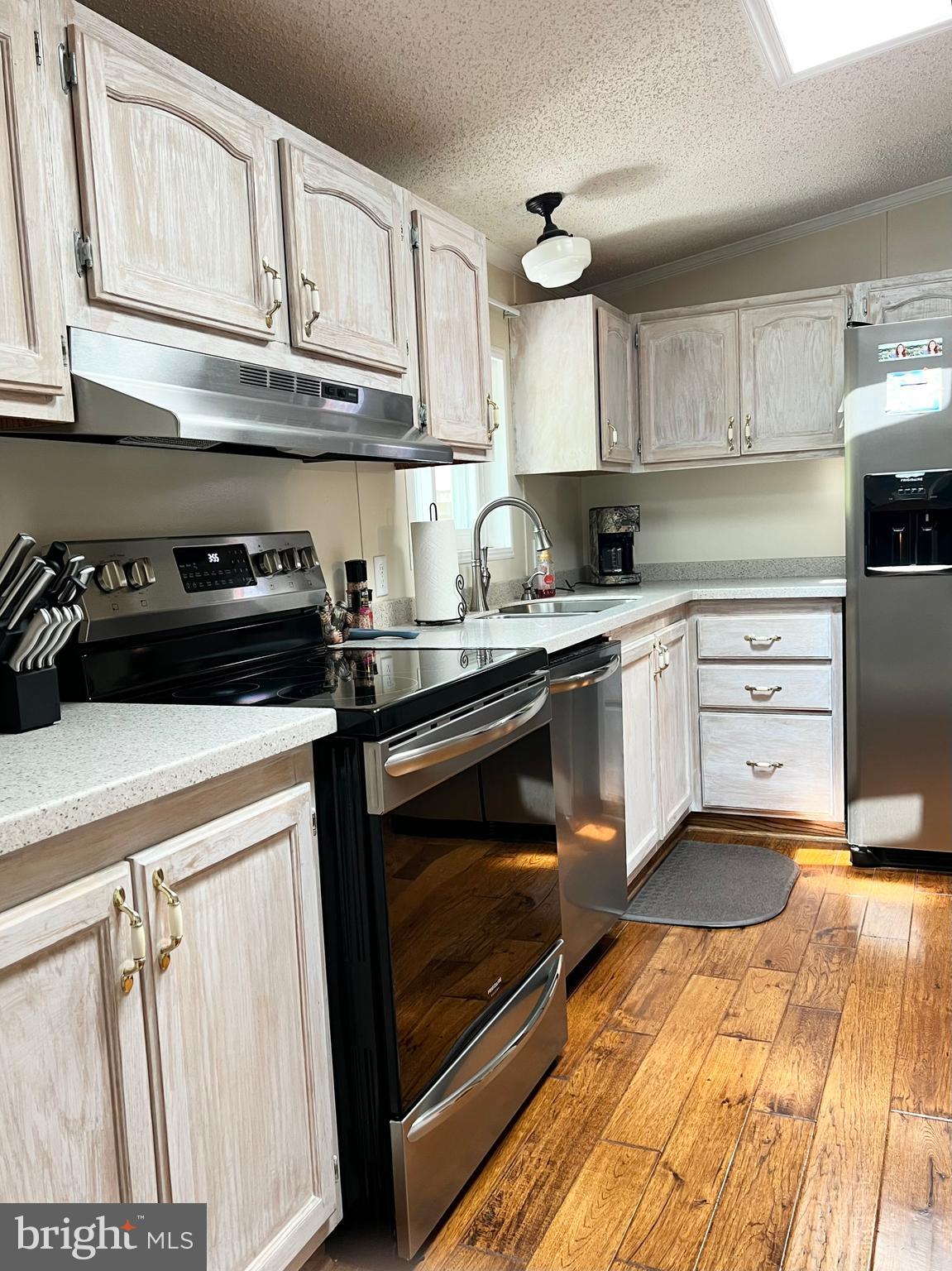 SALEM VIEW - Residential