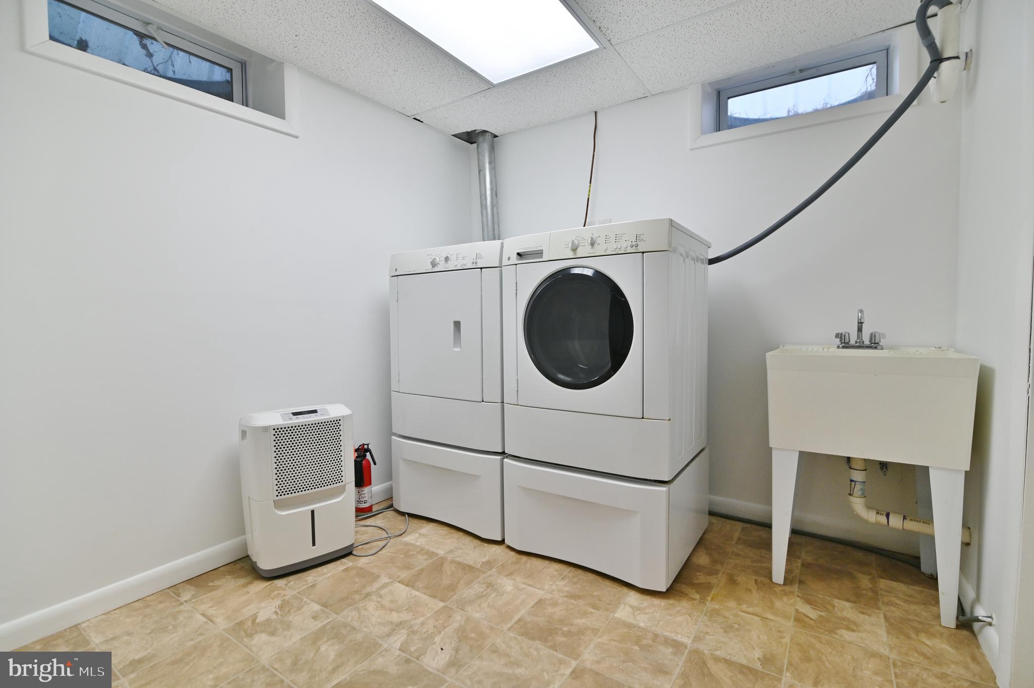 MADISON VILLAGE - Residential