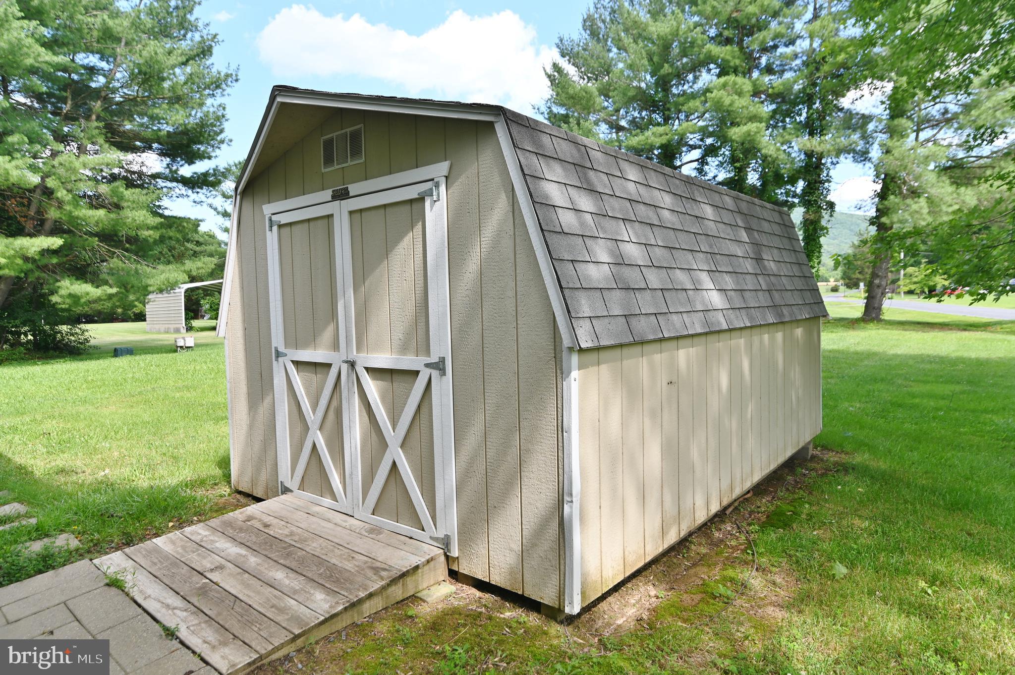 MADISON VILLAGE - Residential