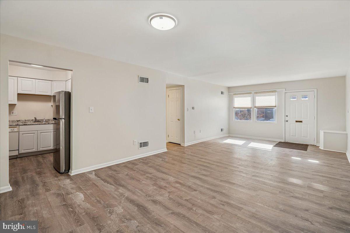 OLD TOWNE VILLAGE CONDOMINIUMS - Residential