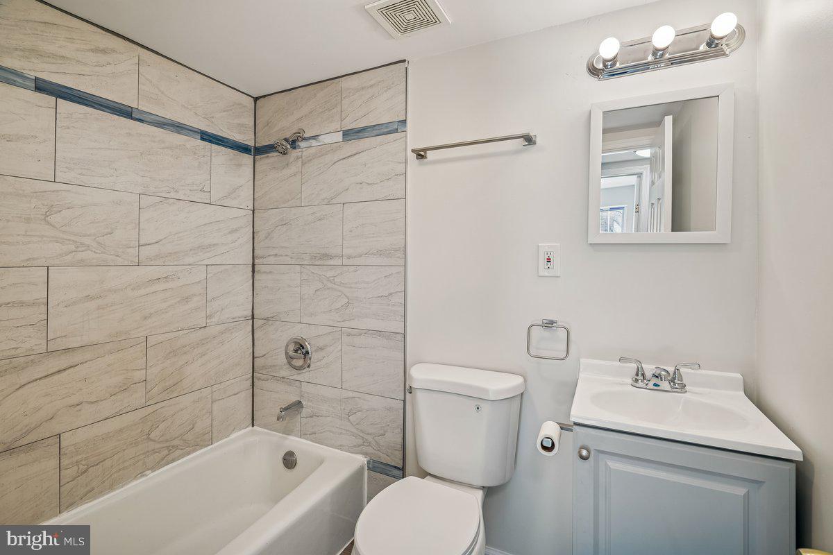 OLD TOWNE VILLAGE CONDOMINIUMS - Residential