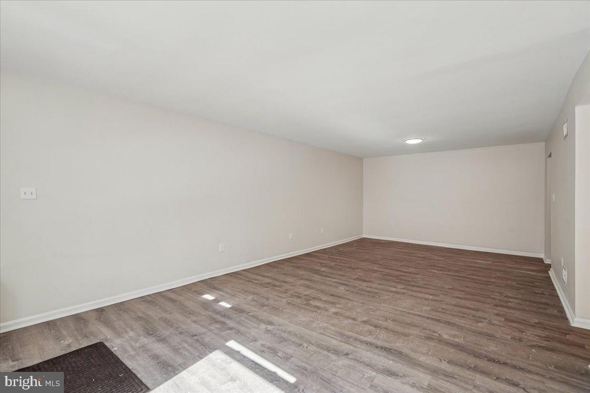 OLD TOWNE VILLAGE CONDOMINIUMS - Residential